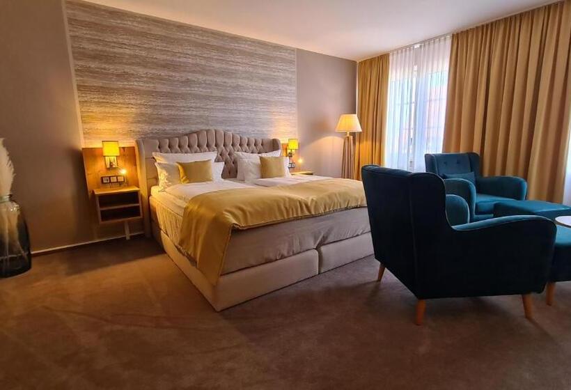 豪华工作室, Zum Leineweber