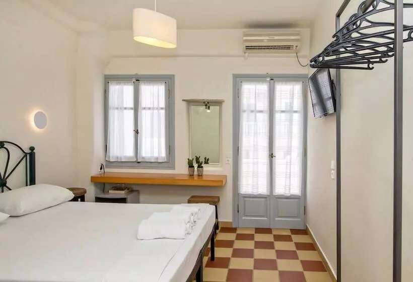 استودیوی استاندارد, Onar Hotel And Suites