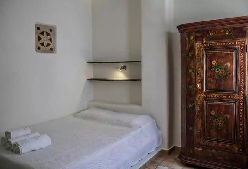 استودیوی سوپریور, Onar Hotel And Suites