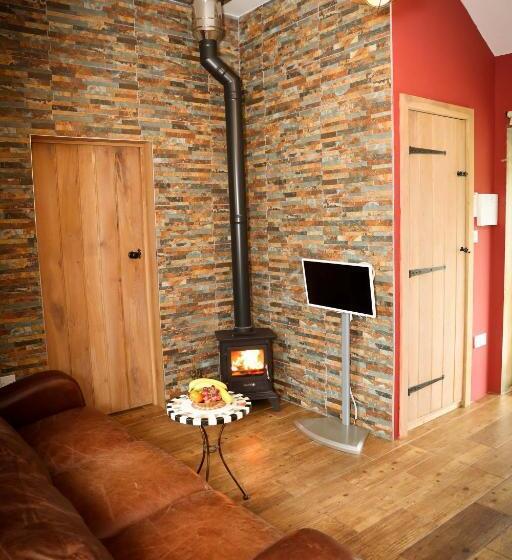 스탠다드 방갈로, Glan Llyn Farm House