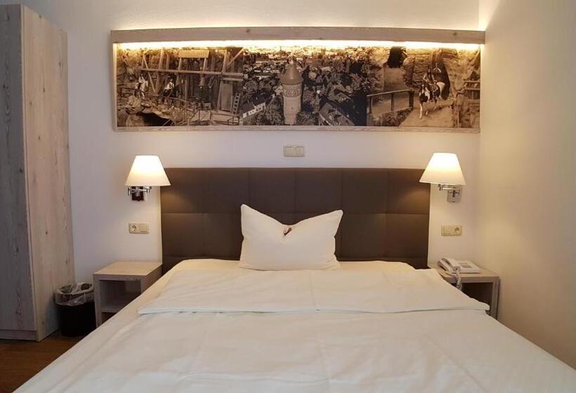 חדר קומפורט יחיד, Residence