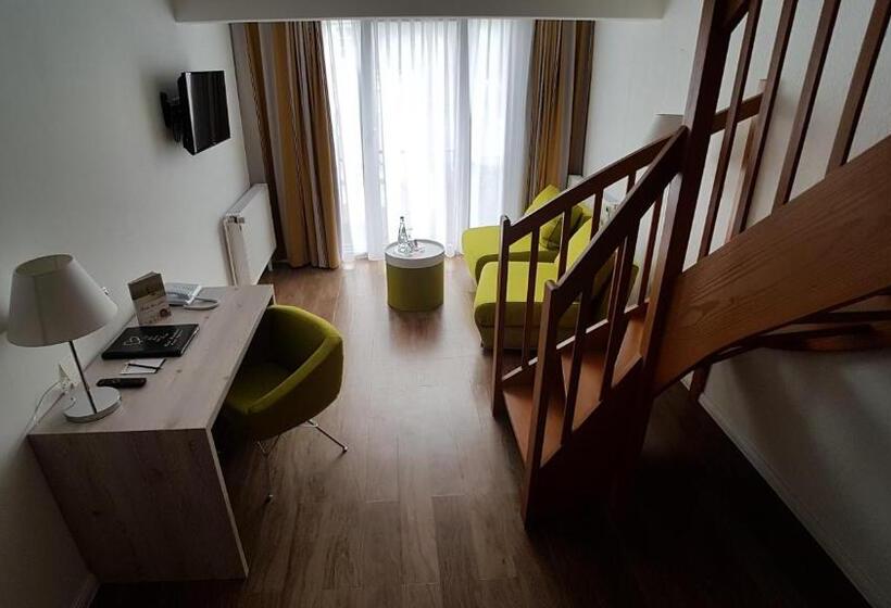 סוויטה, Residence