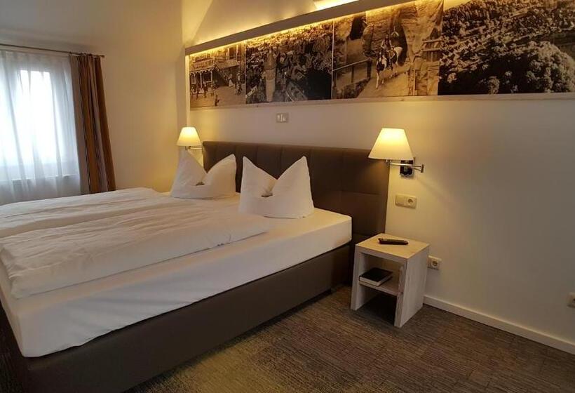 סוויטה, Residence