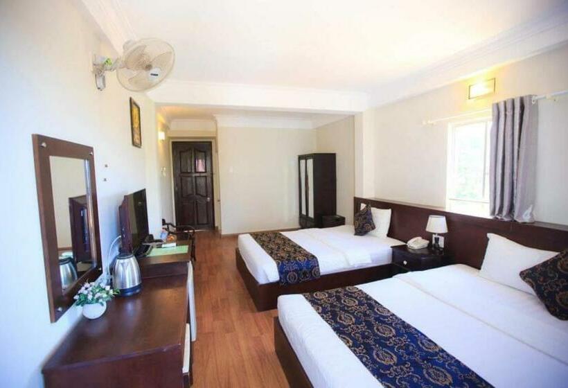 اتاق استاندارد چهار تخته با چشمانداز دریا, Phố Biển