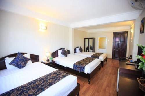 اتاق خانوادگی با چشمانداز دریا, Phố Biển