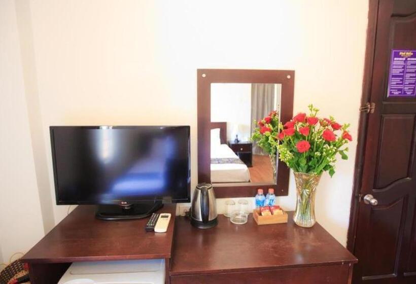 اتاق استاندارد با تخت بزرگ, Phố Biển