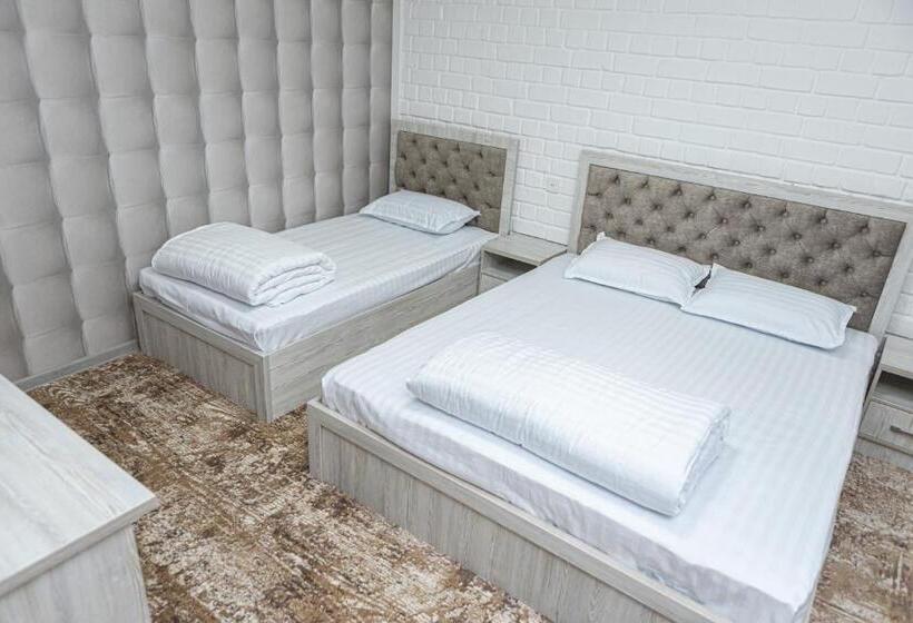 豪华三人间, Ahmad Guest House