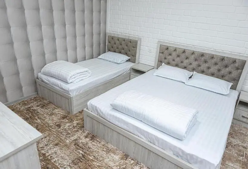 デラックストリプルルーム, Ahmad Guest House