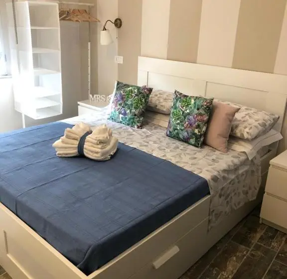 Chambre Quadruple Standard avec Balcon, Solidea House