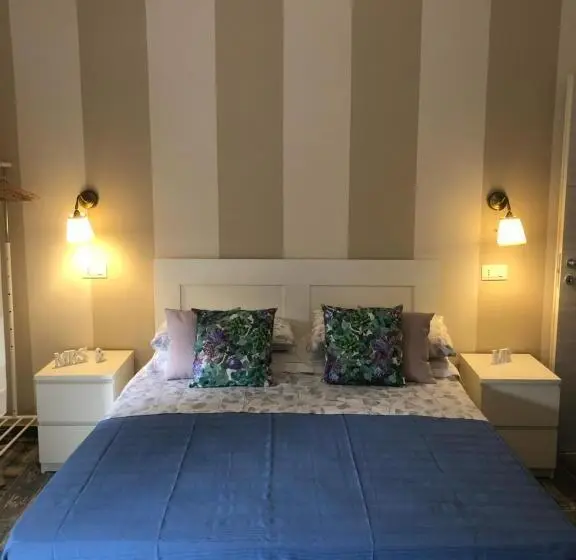 Chambre Quadruple Standard avec Balcon, Solidea House