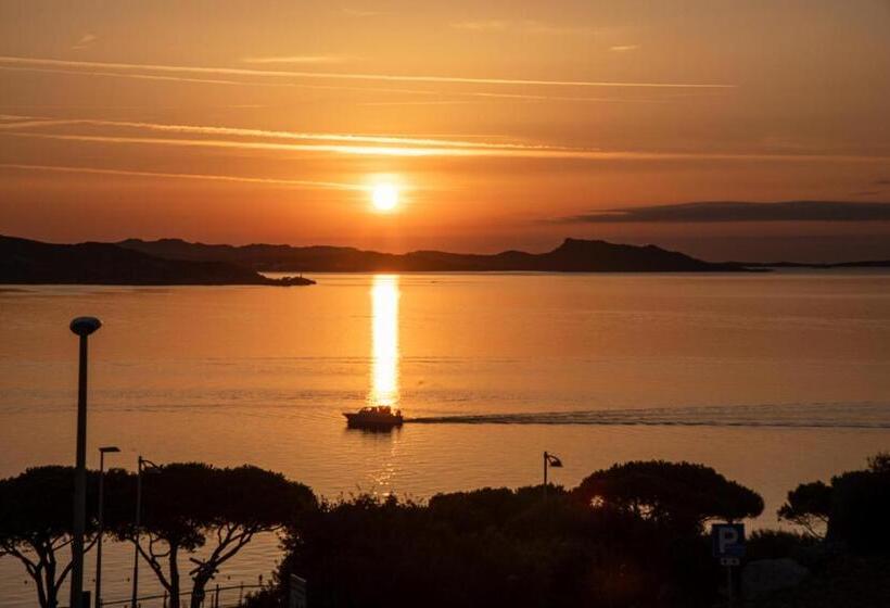 סוויטת ג'וניור נוף לים, B&b Blumarine