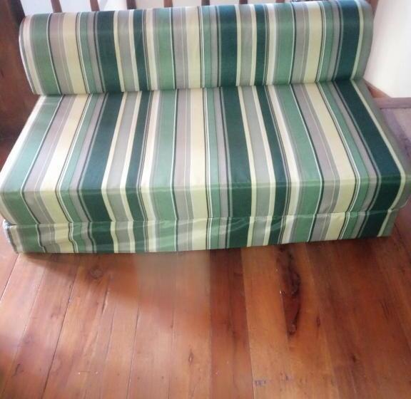 اتاق خانوادگی, Le Manoir