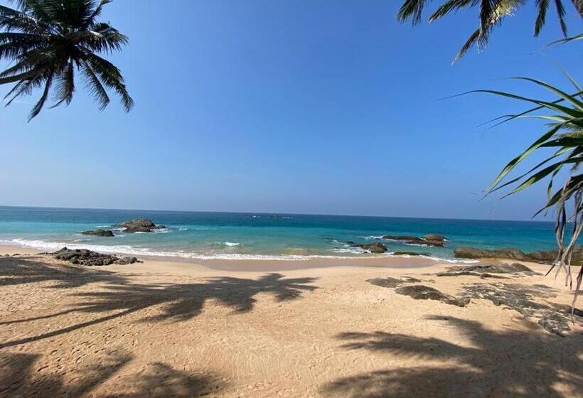 חדר סטנדרט עם מרפסת, Madampa Ganga Villa