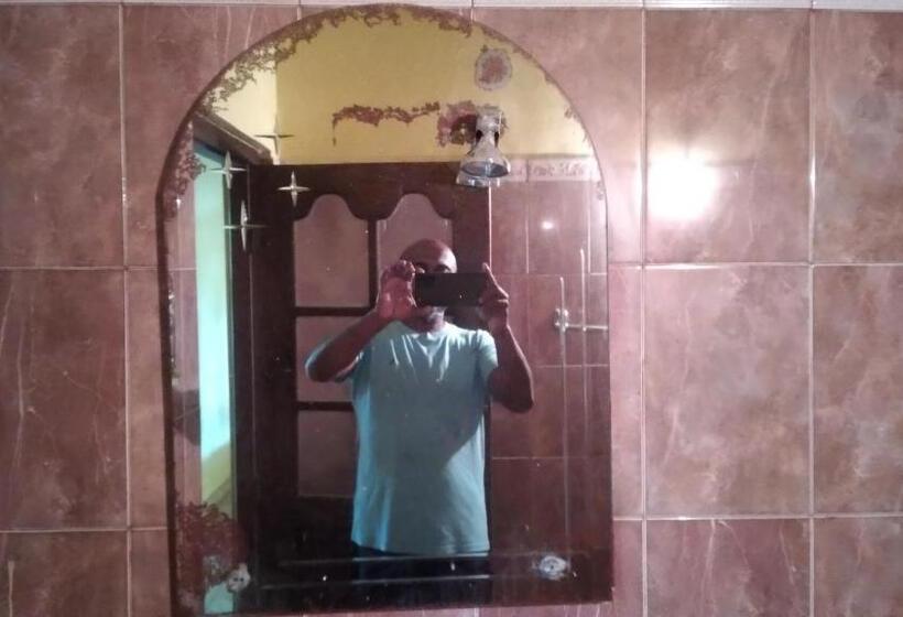 חדר סטנדרט עם מרפסת, Madampa Ganga Villa