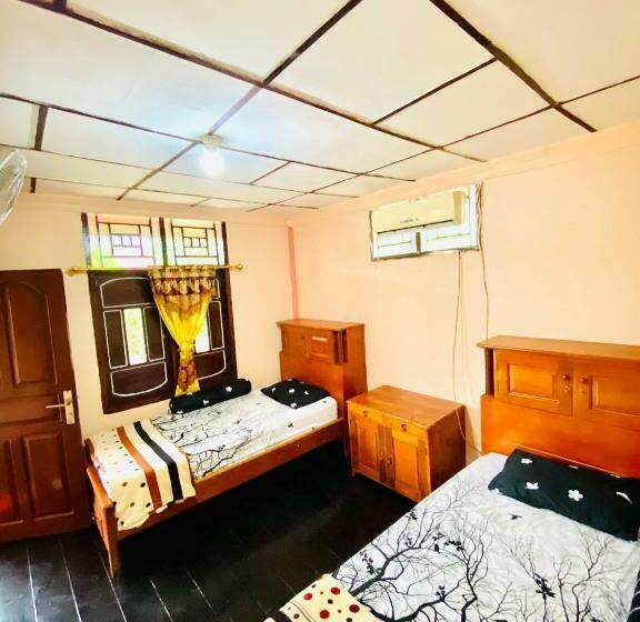 Номер Стандарт, Damien Arico Surf Camp Nias