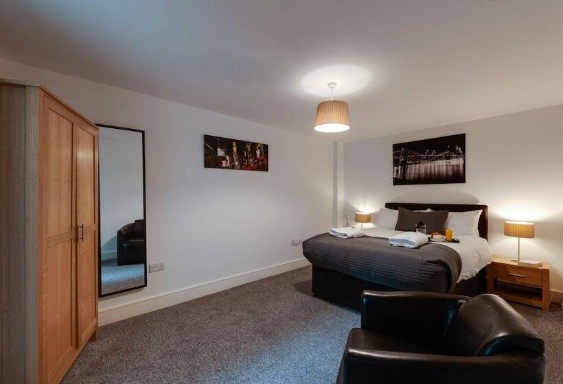 شقة غرفتين, Base Serviced Apartments Cumberland Apartments