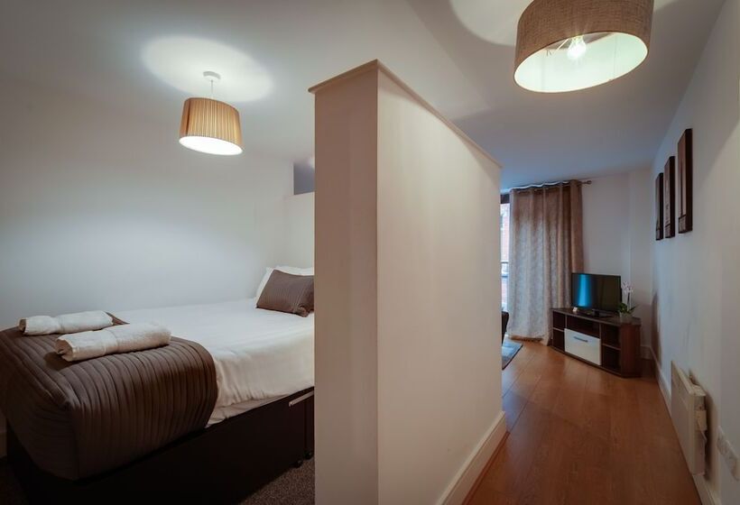 Апартаменты 2 Спальни, Base Serviced Apartments   Cumberland Apartments