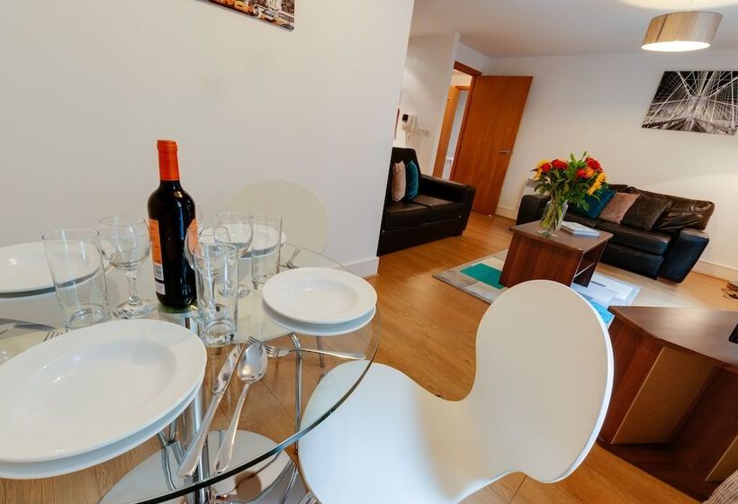 Апартаменты 1 Спальня, Base Serviced Apartments   Cumberland Apartments