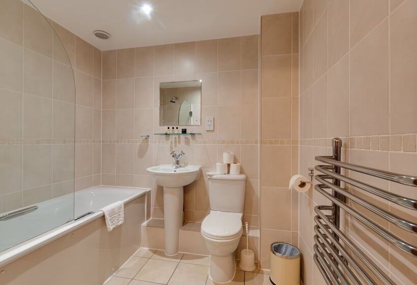 شقة غرفة واحدة, Base Serviced Apartments Cumberland Apartments