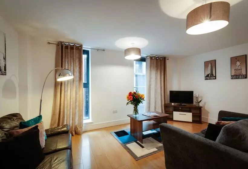 آپارتمان 2 خوابه, Base Serviced Apartments   Cumberland Apartments