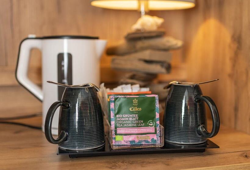 スタンダードルーム, Das Kleine Glück   Adults Only