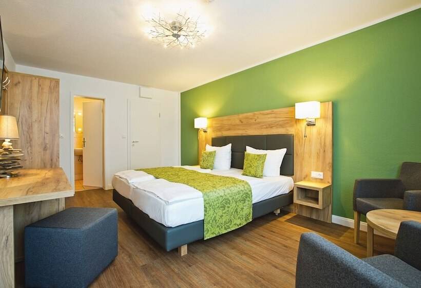 ジュニアスイート, Das Kleine Glück   Adults Only