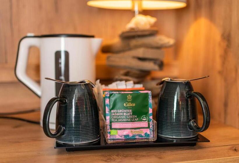 スタンダードルーム, Das Kleine Glück   Adults Only