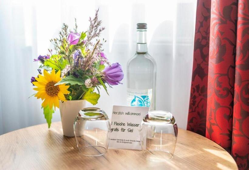 スタンダードルーム, Das Kleine Glück   Adults Only