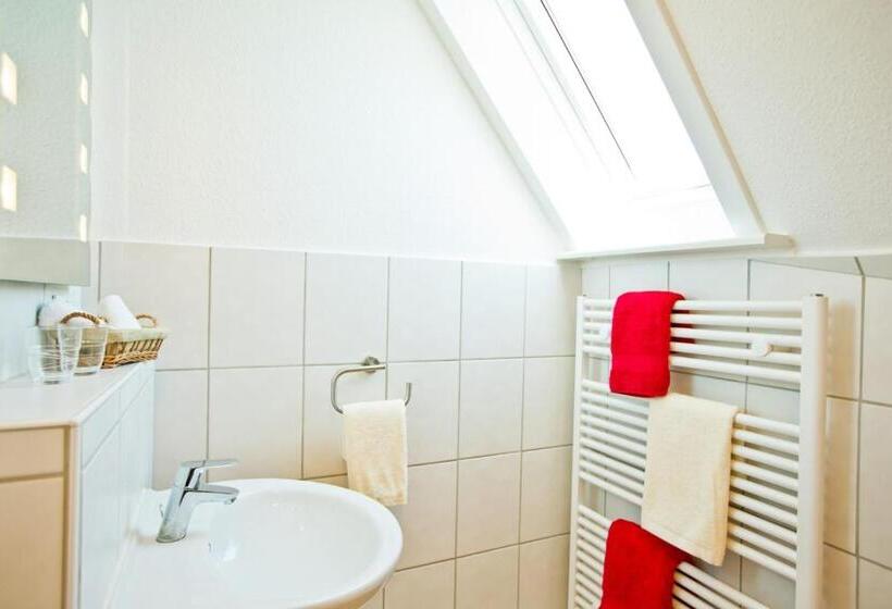 ベーシックルーム, Das Kleine Glück   Adults Only