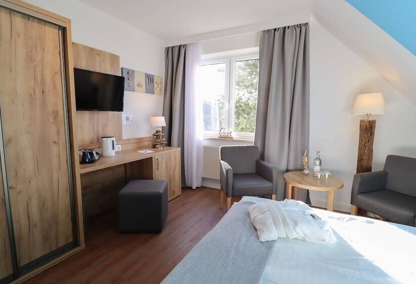 スタンダードルーム, Das Kleine Glück   Adults Only