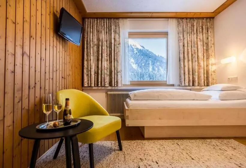 Standard Yhden Hengen Huone, Boutiquehotel Das Edelweiss