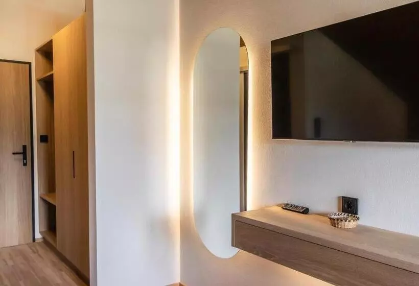 Sviitti Parveke, Boutiquehotel Das Edelweiss