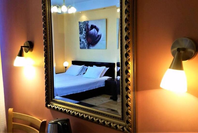 带按摩浴盆的套房, Family Hotel Sonata