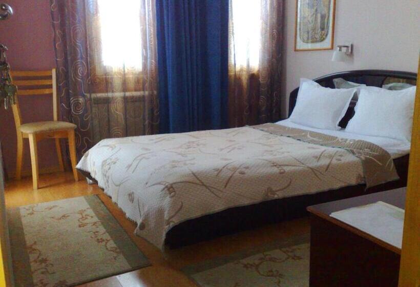 经济房, Family Hotel Sonata