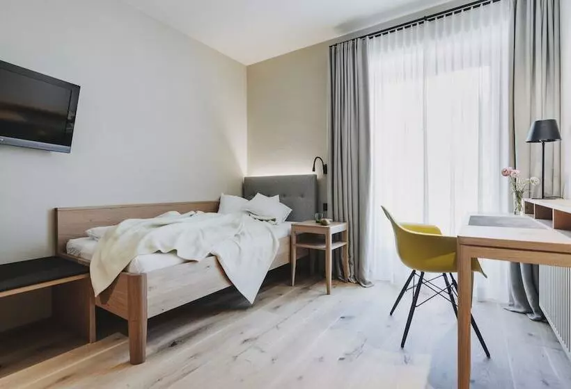 Standard Yhden Hengen Huone, Alpenrose