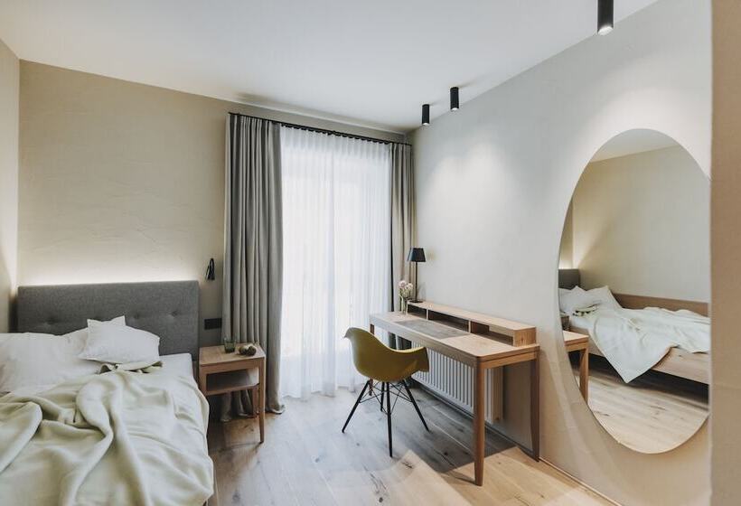 غرفة قياسية فردية, Alpenrose