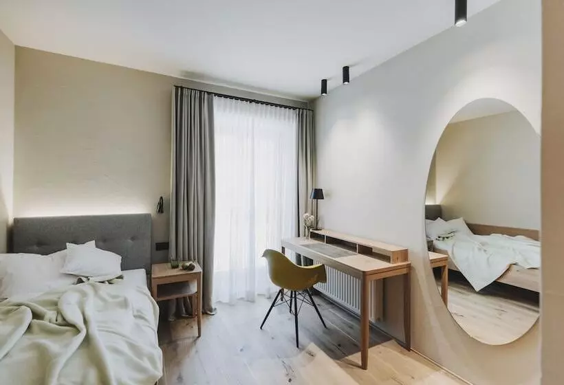 Standard Yhden Hengen Huone, Alpenrose