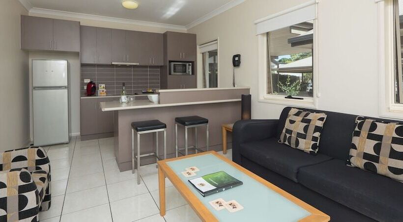 آپارتمان 1 خوابه, Emerald Inn By Travellers