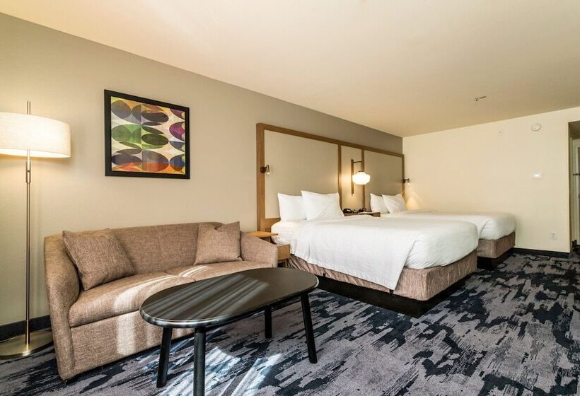 Люкс, Fairfield Inn St. George