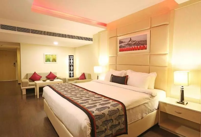 اتاق لوکس, Golden Tulip  Jaipur