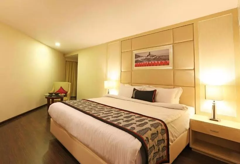 اتاق لوکس, Golden Tulip  Jaipur