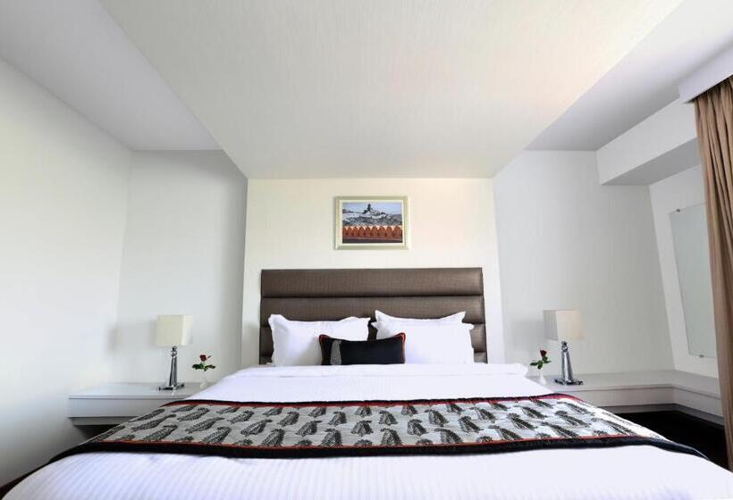 豪华套房, Golden Tulip  Jaipur