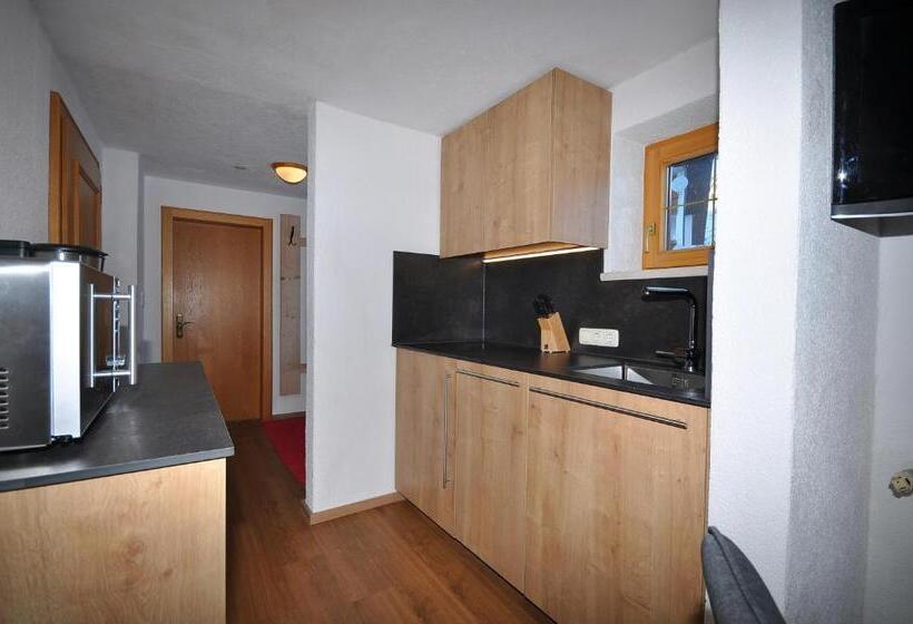 شقة غرفتين نوم مزودة بشُرفة, Haus Fritz