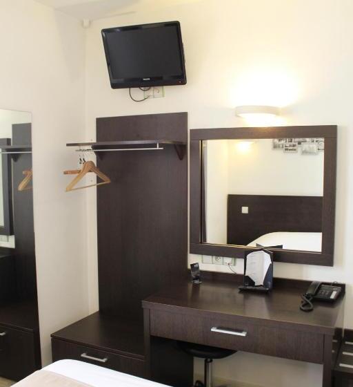 スタンダードルーム, De Paris