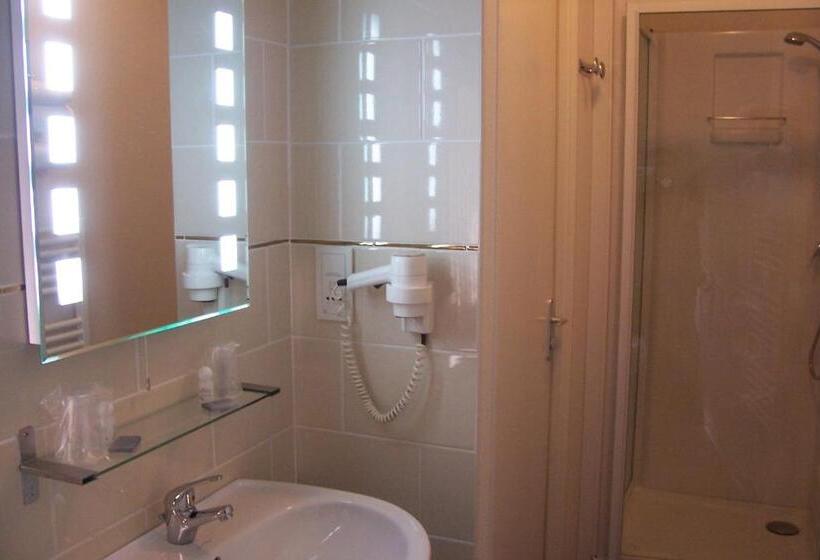 コンフォートシングルルーム, De Paris