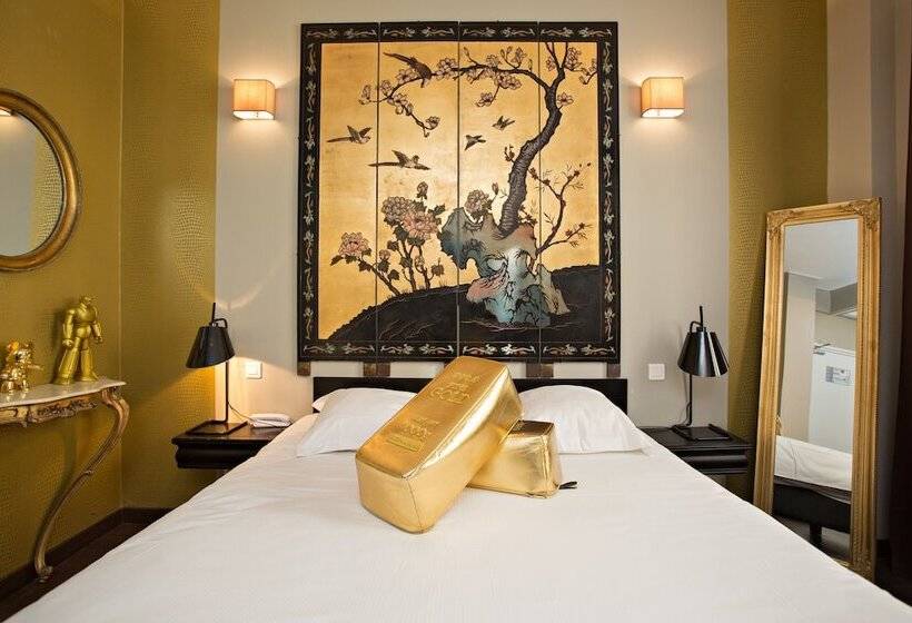 수피리어 룸, Mademoiselle