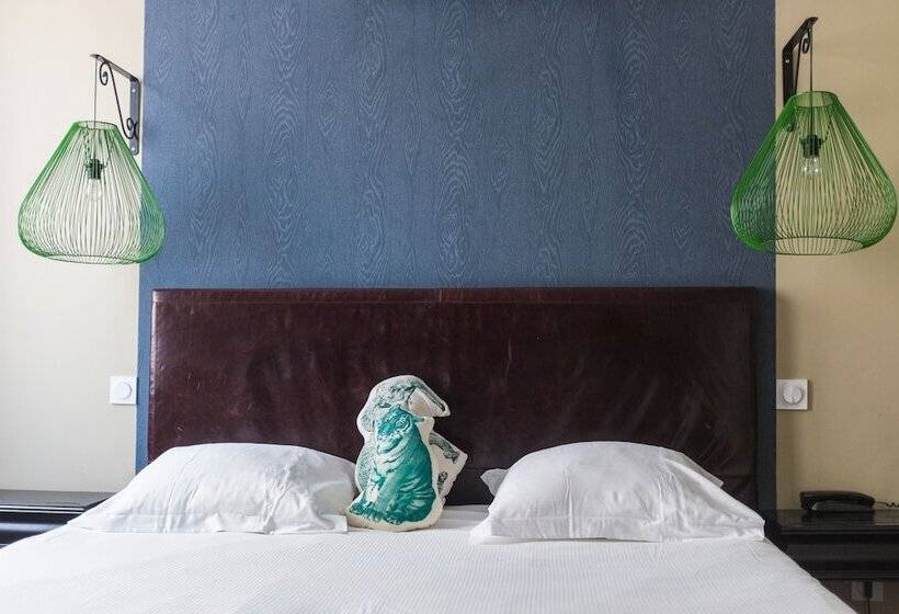 수피리어 룸, Mademoiselle