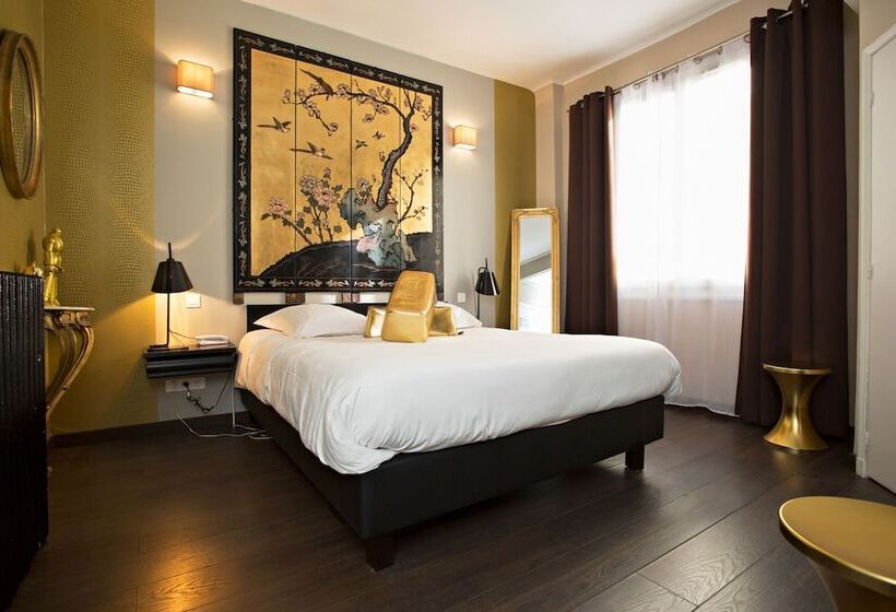 수피리어 룸, Mademoiselle