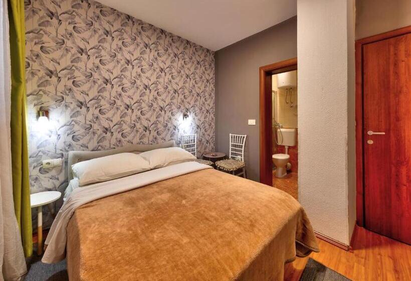 اتاق استاندارد, Pansion Villa Nur