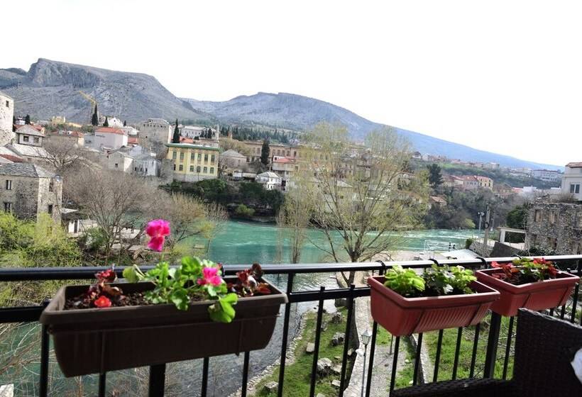 اتاق استاندارد با چشم‌انداز رودخانه, Pansion Villa Nur